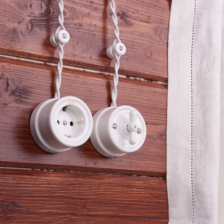 Выключатель одноклавишный Werkel Ретро (белый) W5612001