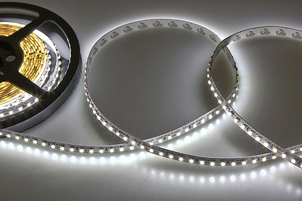 Лента светодиодная [5 м] NN-3528 141-395