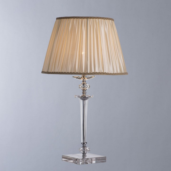 Настольная лампа декоративная Divinare Albedo 8821/02 TL-1