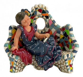 Статуэтка (8.5 см) Отдыхая на скамейке 784408